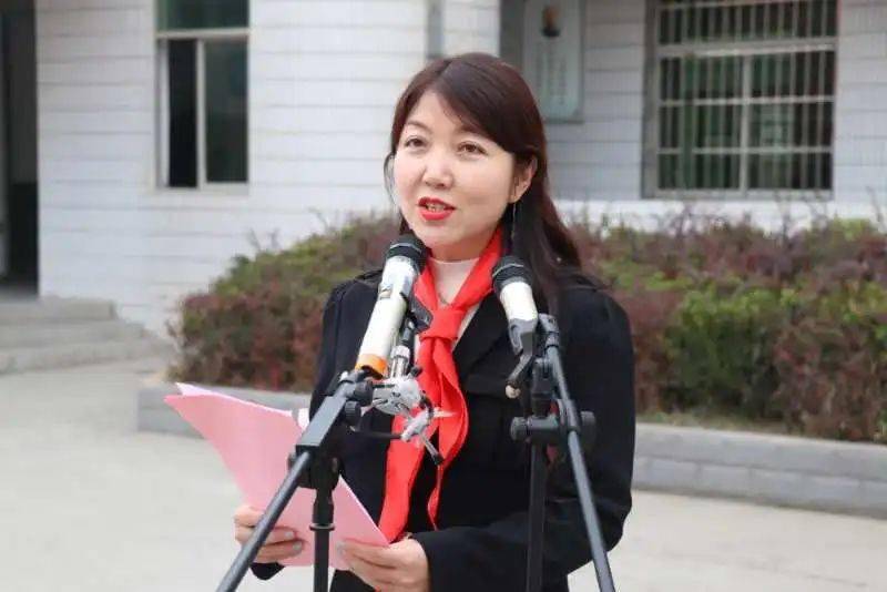 2020年咸阳市"脱贫启智 暖心筑梦"流动青少年宫进校园(彬州站)_手机