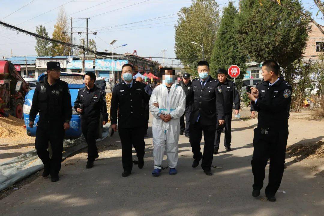 2004年8月8日,绛县安峪镇安峪村铁路东一坡地路边水渠内,发现一具高度