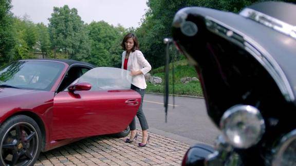 欢乐颂安迪不喜欢保时捷想换车老谭问理由竟是坐不下5个人