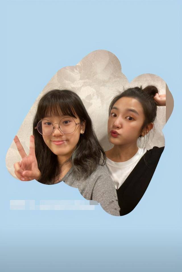 15岁梧桐妹要出道和妈妈贾静雯组女团母女俩长得完全不一样