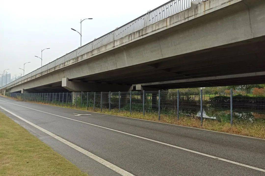 昆山公路强化措施做好桥下空间管理
