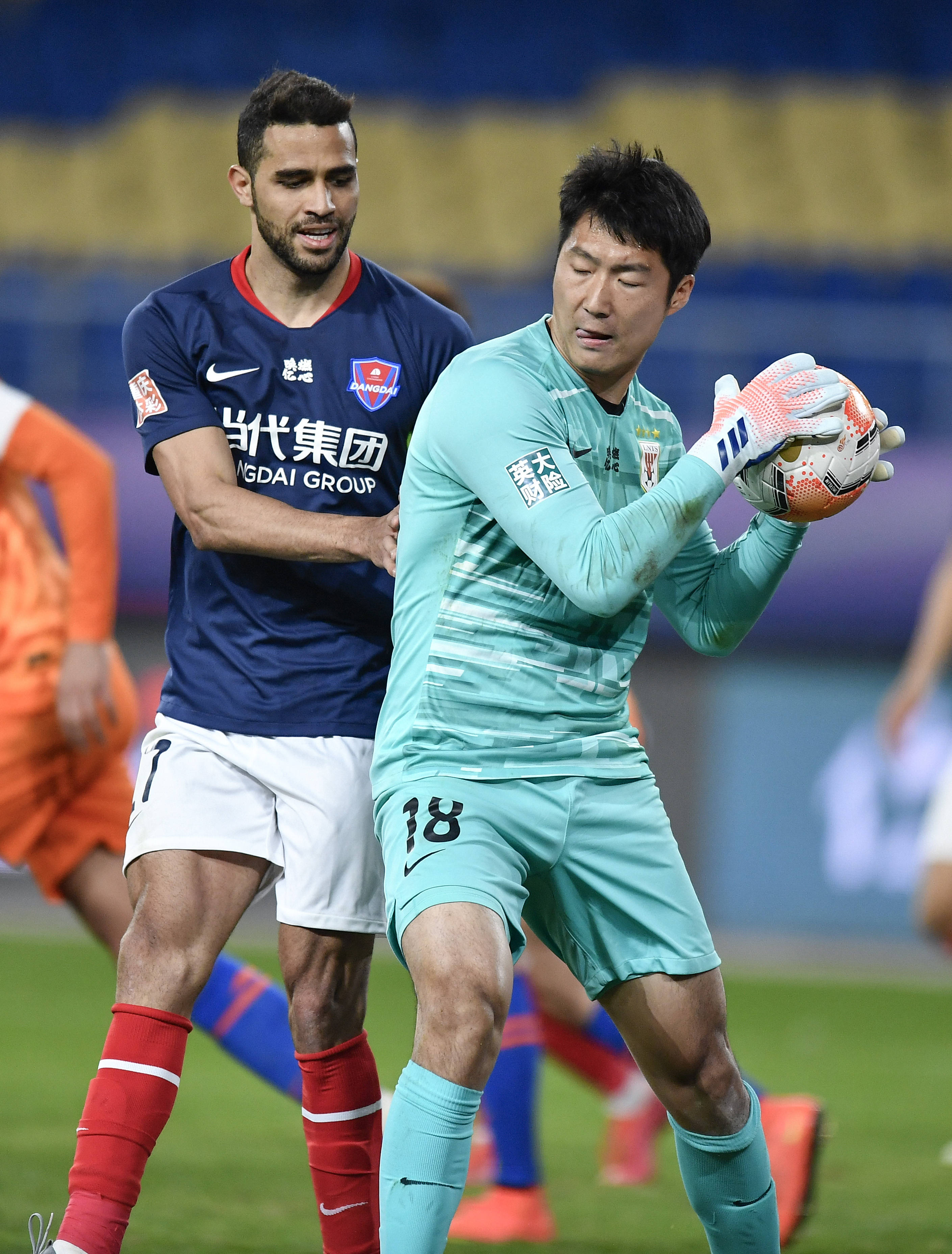 足球——中超:山东鲁能泰山获本赛季联赛第五名