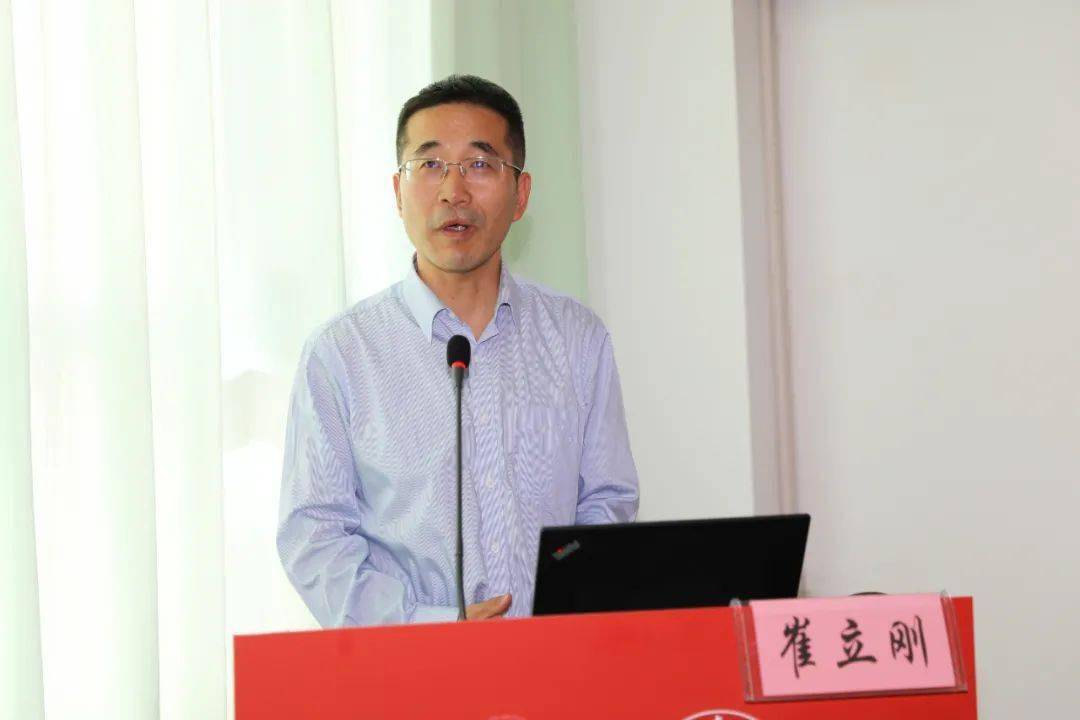 崔立刚教授讲授了《介入超声及危急重症超声临床应用》王淑敏教授讲授