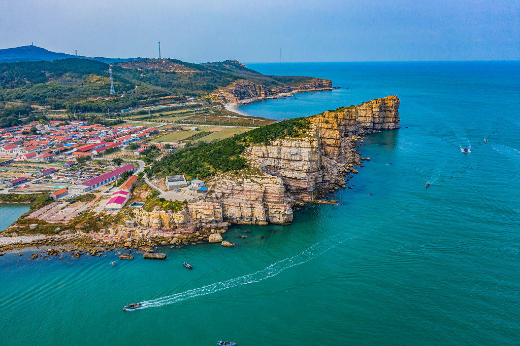 山东长岛探秘龙爪山海蚀栈道