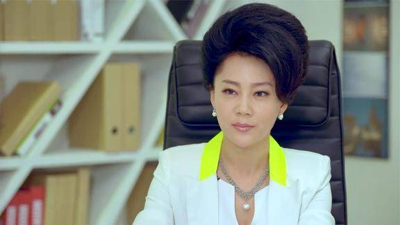 爱的阶梯老总要卖出股权不料秘书罗珊通风报信被对家掌握