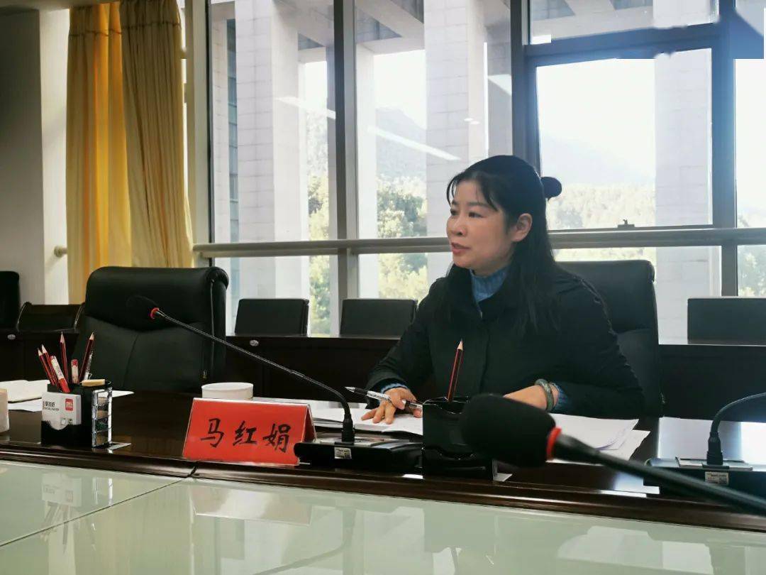 74赞市委统战部召开全市新媒体代表人士座谈会