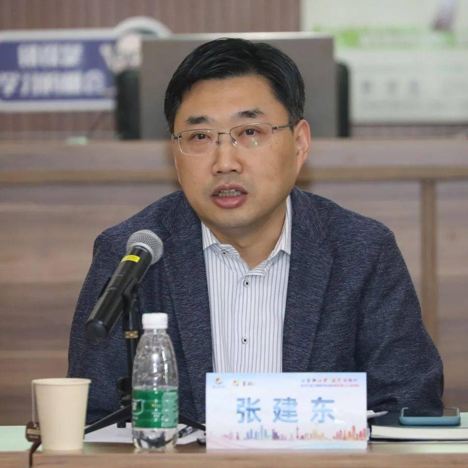 我们结业啦普陀区第三期新的社会阶层代表人士培训班