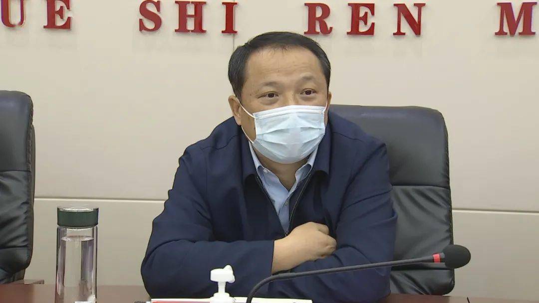 市委书记李新桥,市委常委,副市长刘婷,副市长徐忠,田镇"两型"社会建设