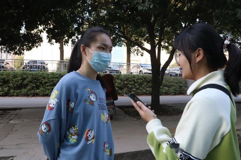 以"文"战疫·青春聚力 | 校园文明挑战赛采访进行时_薛璇