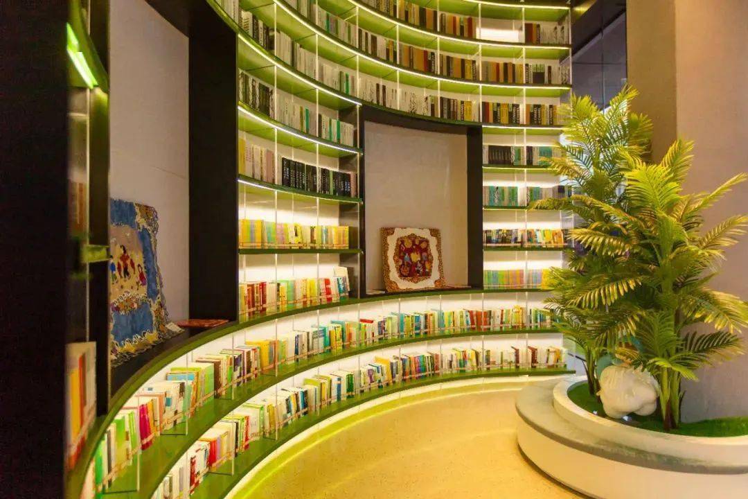 走进日照中心丨云筑艺术会客厅,上水的咖啡香,城市书房的书卷气,现场