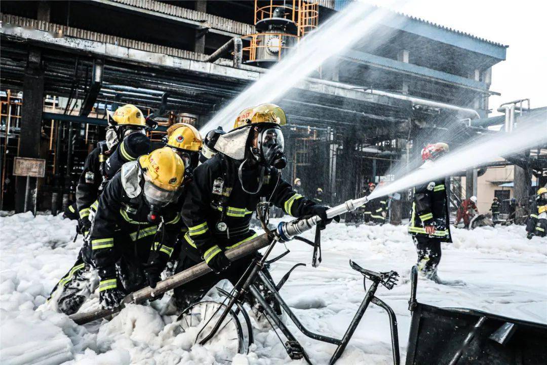 九江市消防救援支队荣立集体一等功