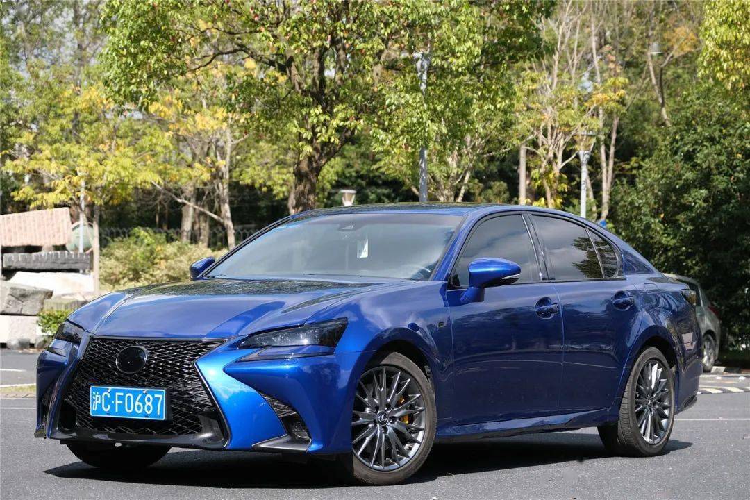 路试笔记雷克萨斯gs300fsport每个细节都值得玩味