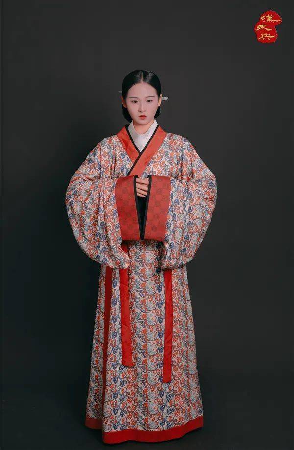 汉未央文创心追秦汉萦回服章2020年汉服新品上市