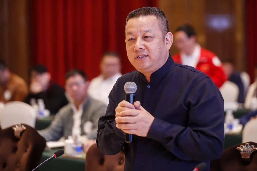 梅园董事长朱庆洪先生梅园创始人,梅园酒管公司董事长朱庆洪认为传承