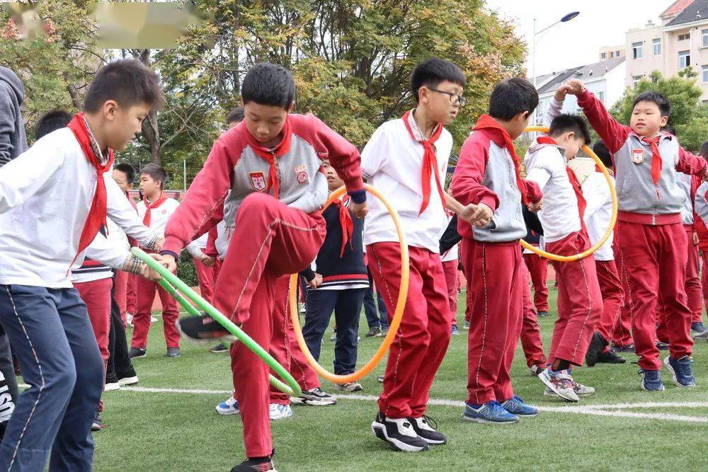 放松身心增友谊 ——龚小体育节之学生集体趣味游戏比赛