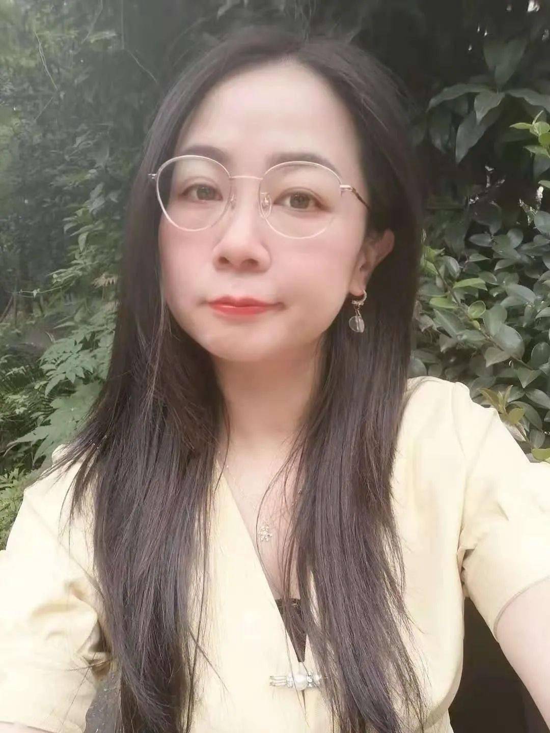 微相亲86年的女士期待一位体贴的你