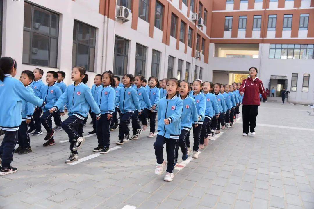 青州城东名校圣水学校首次被曝光真好