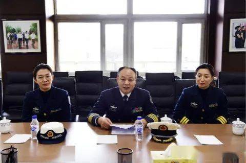 海军大连舰艇学院授予市第一中学"优质生源基地"_陈杰