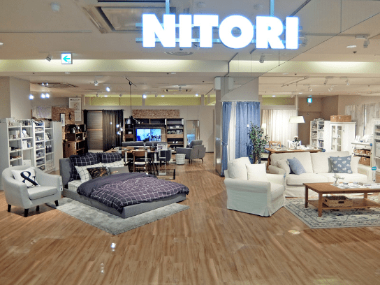 1978年,似鸟家具店改名nitori,由此开启33年持续增长的业界神话