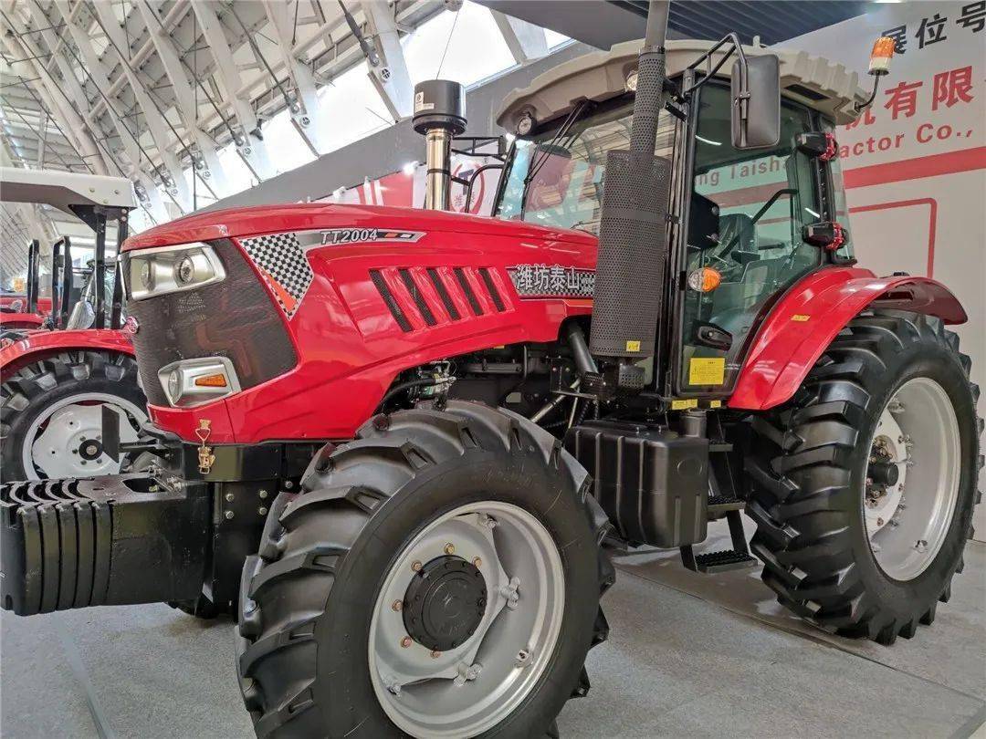潍坊泰山展位,潍泰2004拖拉机潍坊泰鸿展位,泰鸿2404拖拉机鲁潍丰利