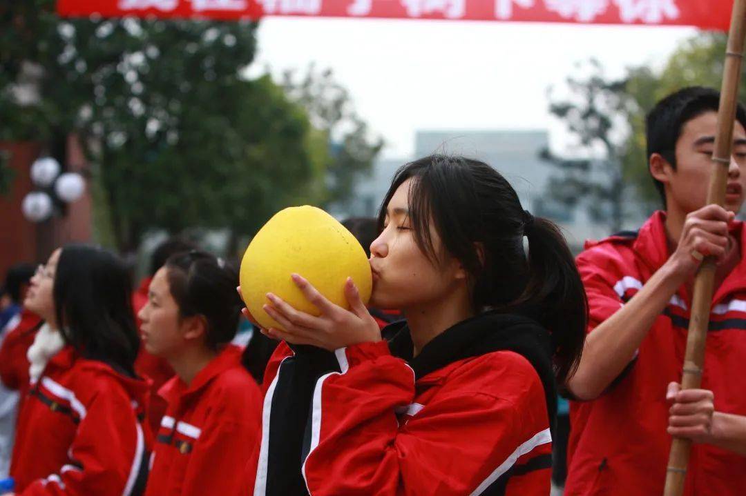 松江一中学子母校邀请你这样参与柚子节