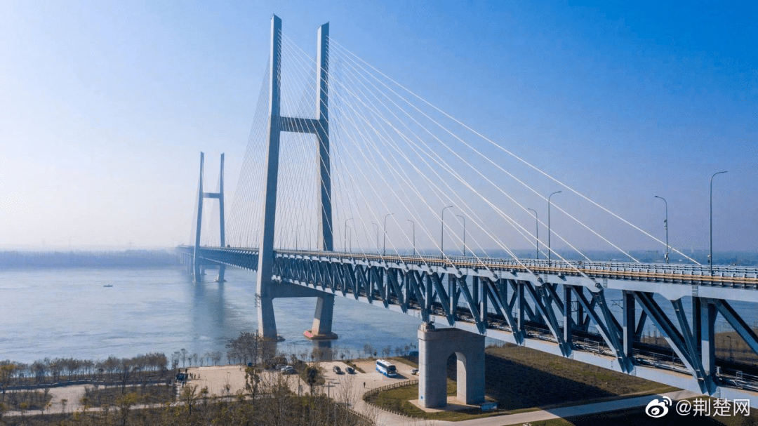 共舞长江经济带——央媒记者眼中的江陵