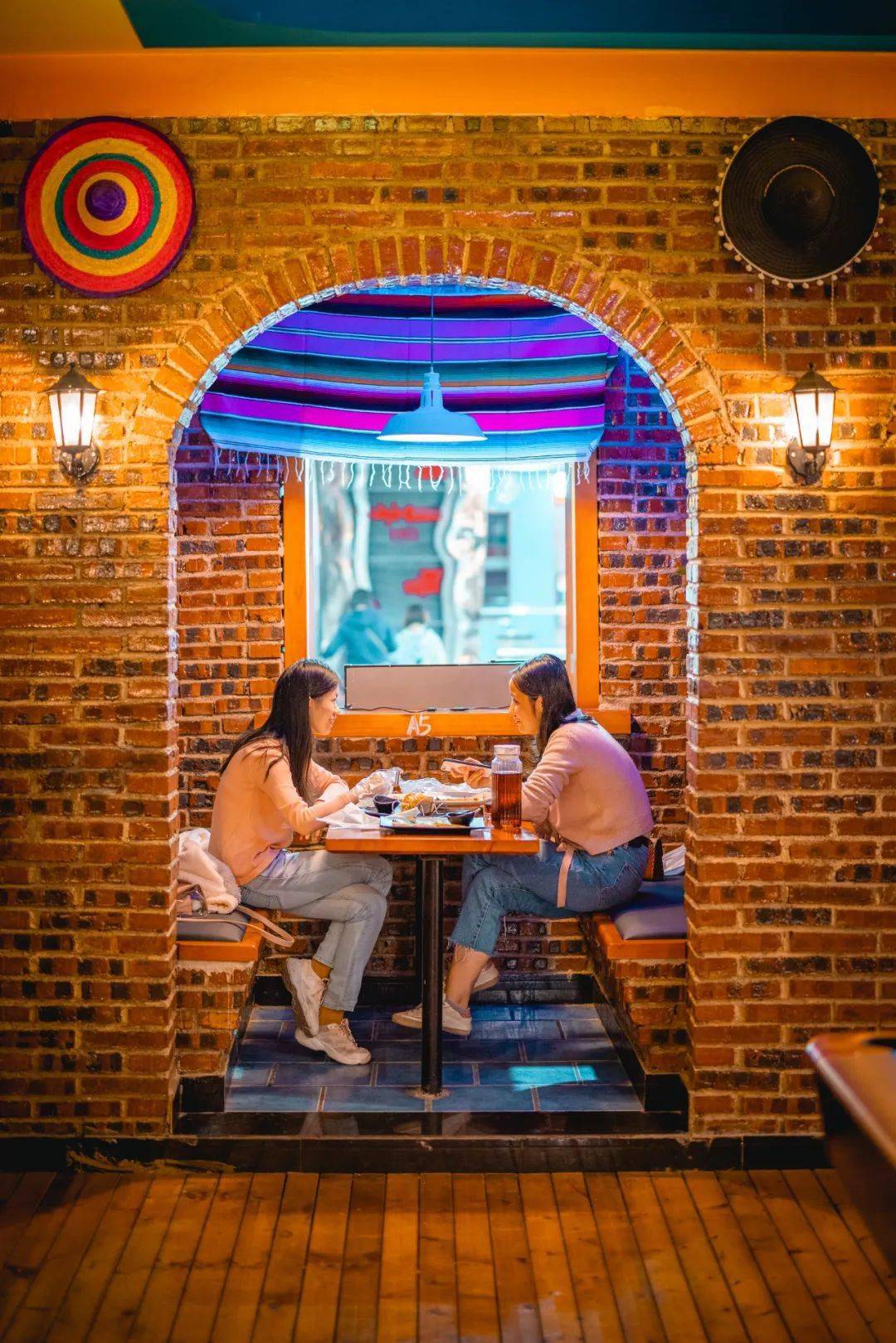 从清华火到武大,我在这家店吃喝玩乐呆了一整天_labamba