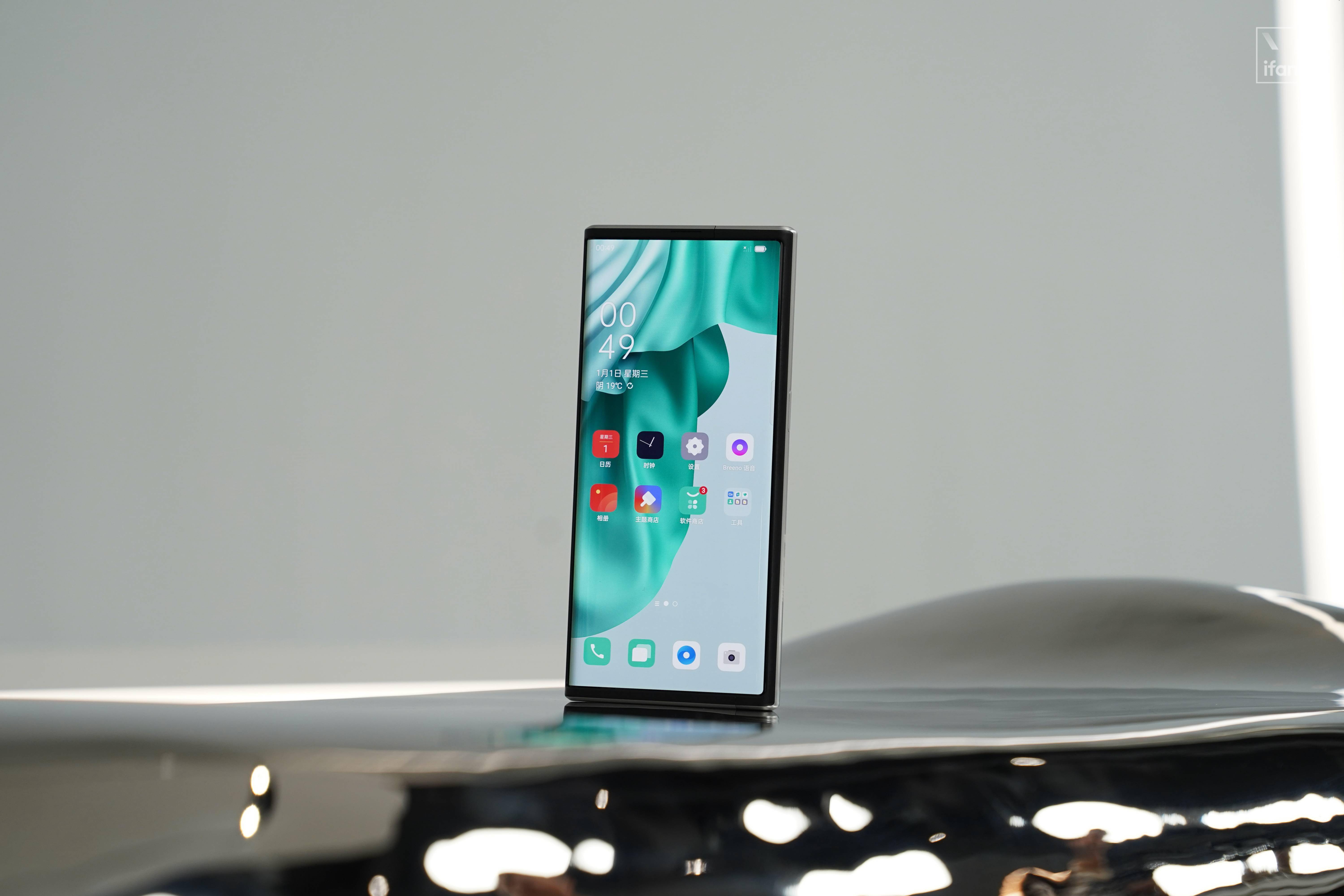 oppo「卷轴屏」概念机刚刚发布!拉开就是小平板