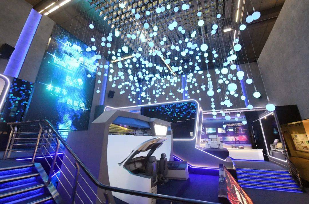 市委常委刘学新,吴清,翁祖亮,周慧琳,诸葛宇杰,凌希和市人大常委会,市