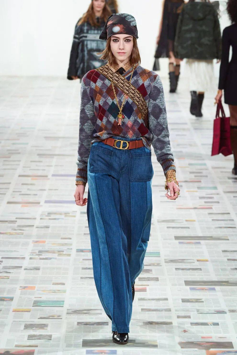 20202021秋冬最时尚的牛仔裤指南