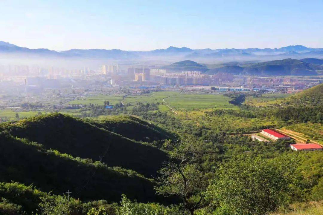 凌源穷山沟变金山沟飞地经济成亮点