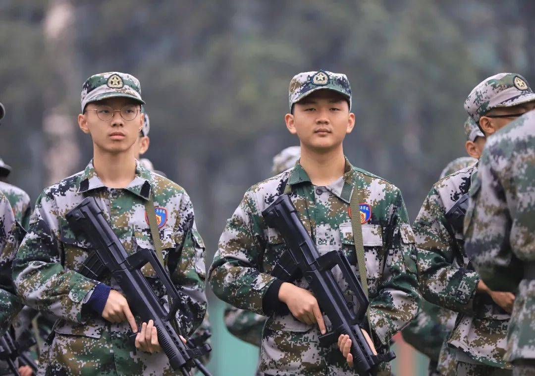 全国首届少年军校国防科技体育运动会在我校举行