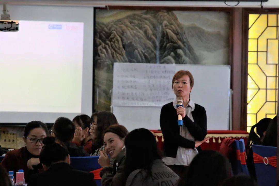 「教师培训」让我们更好地成为孩子们的引路者_广南县