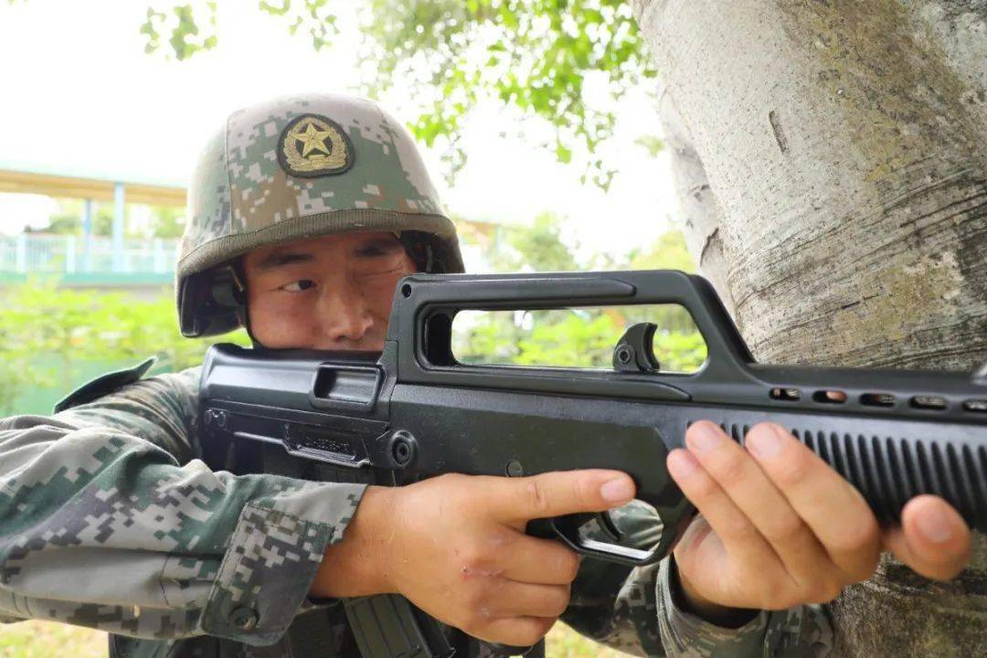 一位驻港部队士官的来信:遇见您真好!