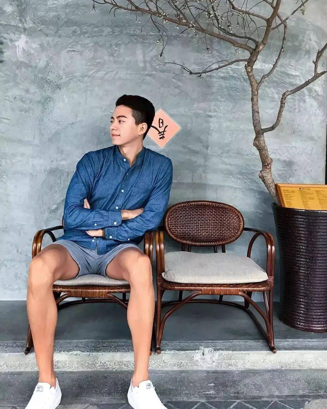 183cm高颜值肌肉模特引发舔屏这身材太劲爆了