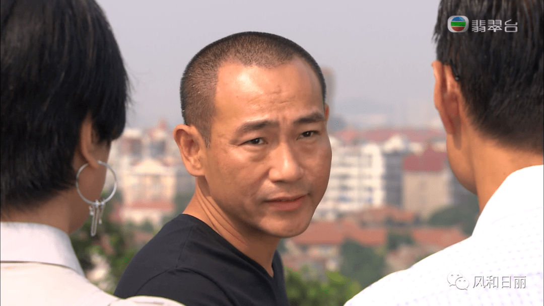 《珠光宝气》: 这些拥有复合型情绪的狠角色_贺峰