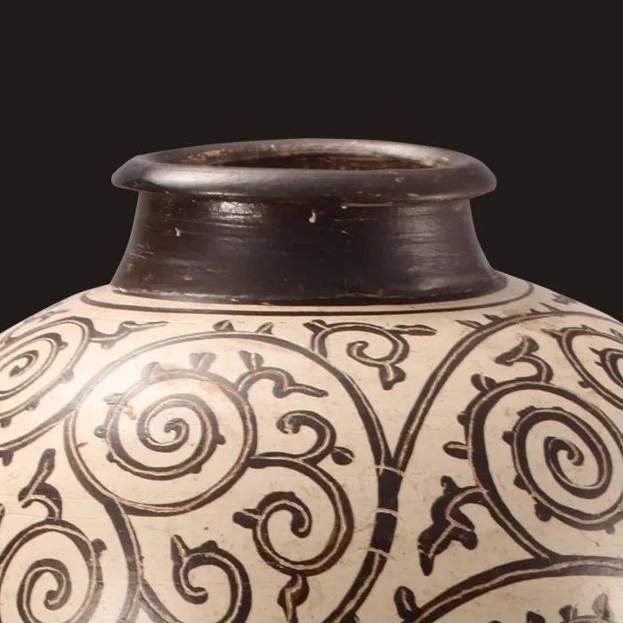 器物精赏吉州窑褐彩卷草纹瓷瓶