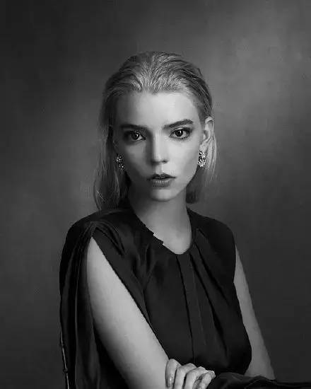 峰狂赏色象棋女王新变种人安雅泰勒乔伊