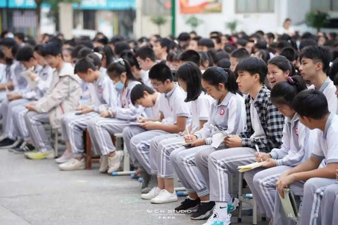 "你是美女英雄"丨蓝猫儿伯聪学校分享《奋斗吧,少年》