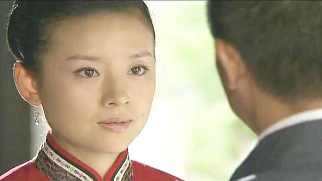 精武陈真陈真要送霍东觉去上海志欣却很担心陈真去了就不回来
