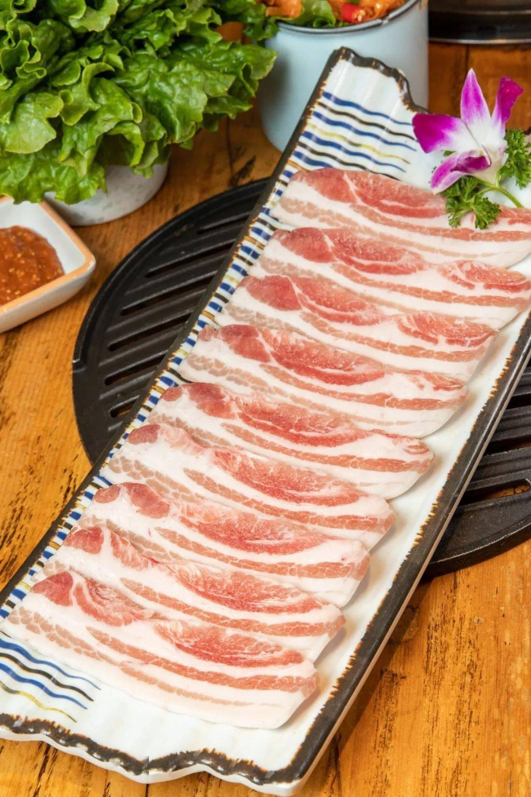 69元抢购原价231元超值烤肉套餐小桥流水的樱花主题烤肉店要吃就吃到