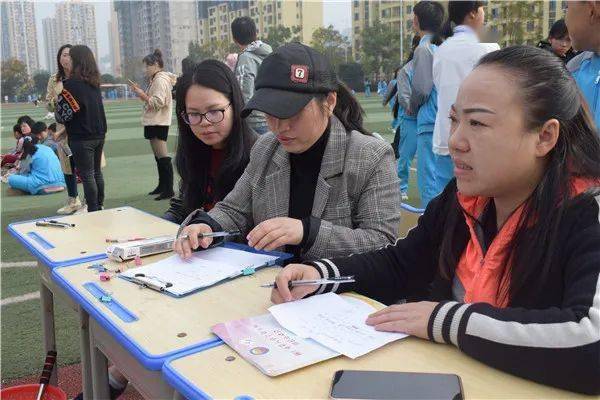 铜仁市第六中学2020年秋季田径运动会剪影