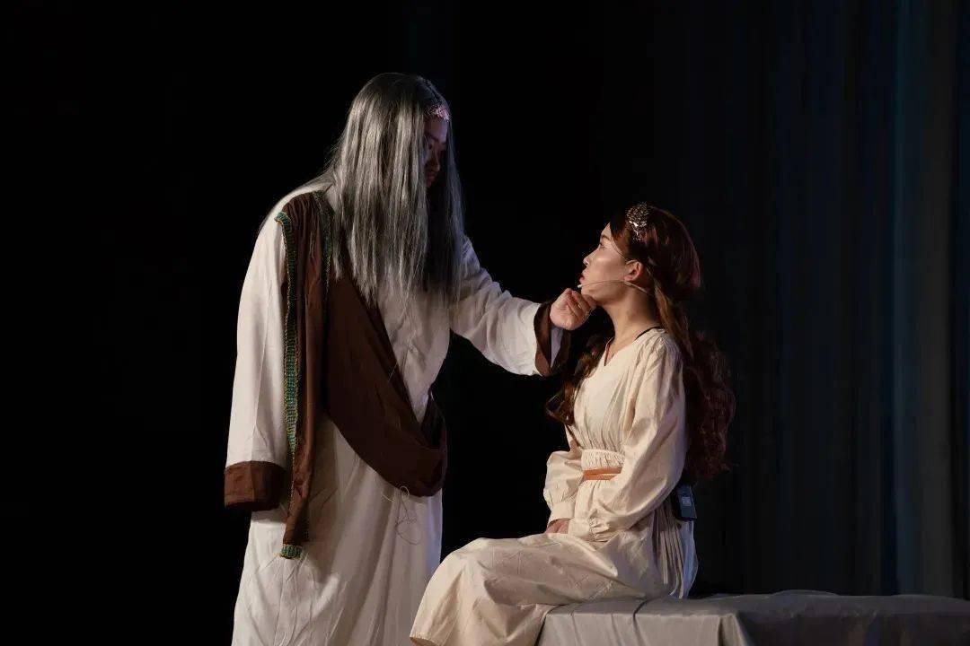 万里聚焦献礼万里学院汉语言文学专业本科招生成立20周年话剧安提戈涅