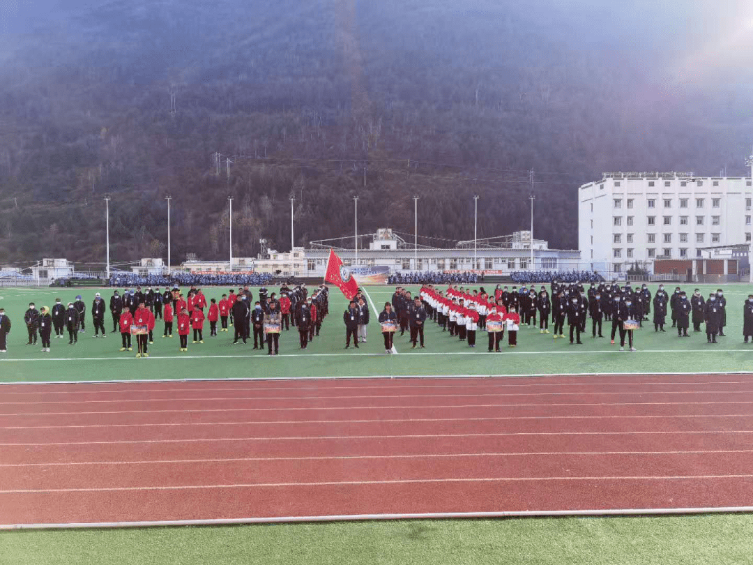 甘孜州教育和体育局副局长许志东,四川民族学院体育学院书记,院长