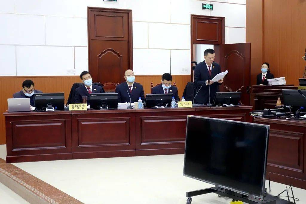 张家口 "父子档"恶势力集团 被公诉