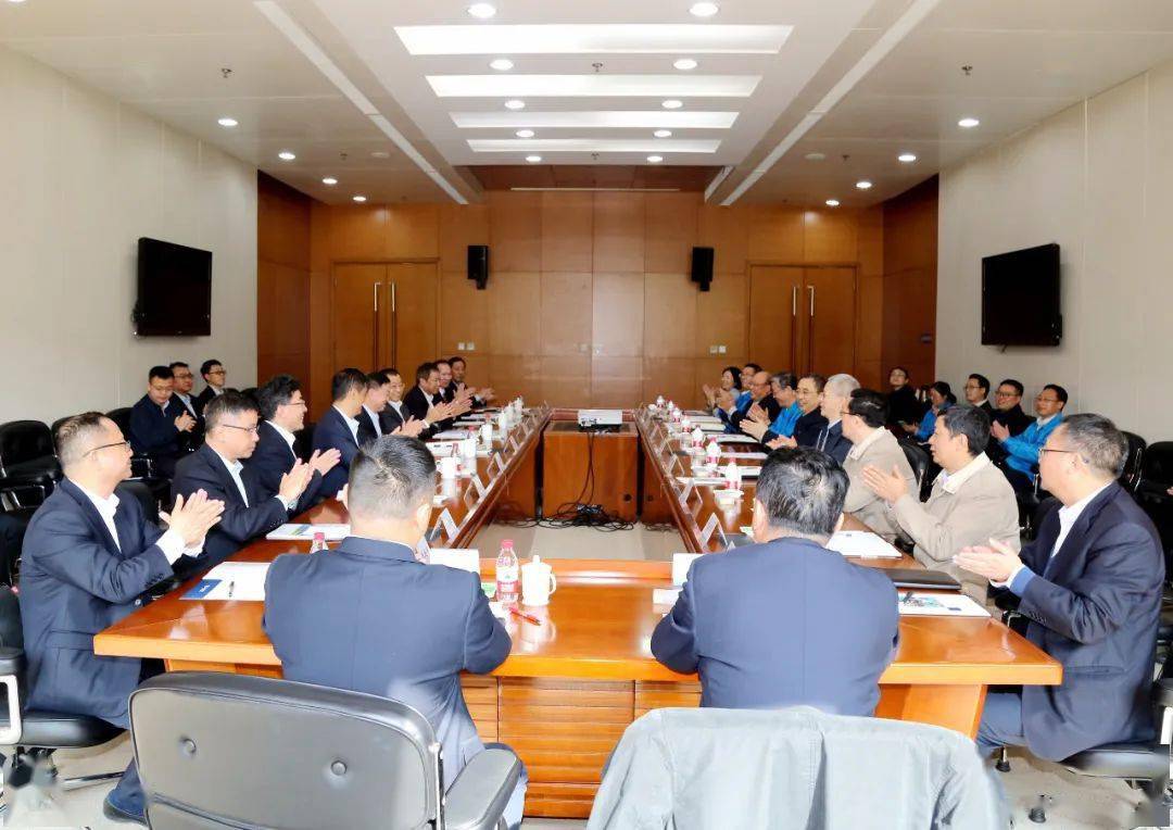 长,总经理杨长利,党委常委,中广核电力总裁高立刚访问东方电气集团