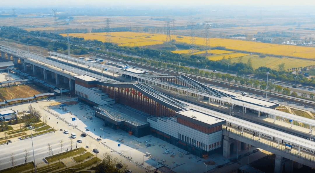 镇江人视频实拍连镇高铁丹徒站大港南站高清实景来啦