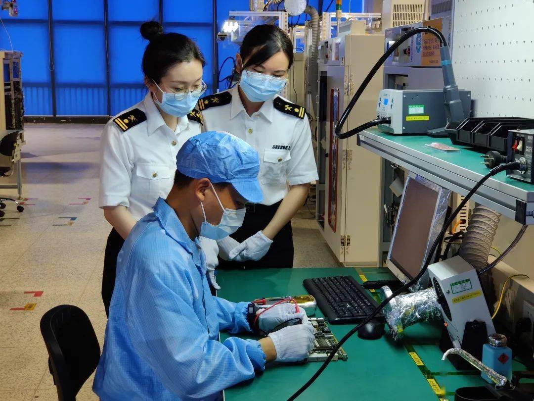 蛇口海关作为海关系统全国文明单位代表参加全国精神文明建设表彰大会