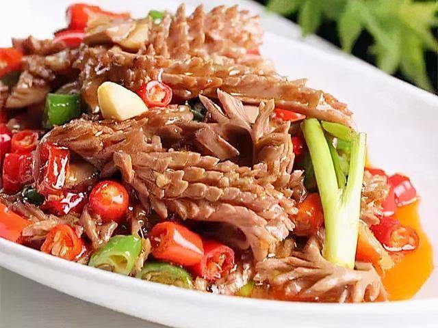 脆嫩爽口,味美鲜香,形似凤尾三,湘菜经典——凤尾腰花美食特点富含