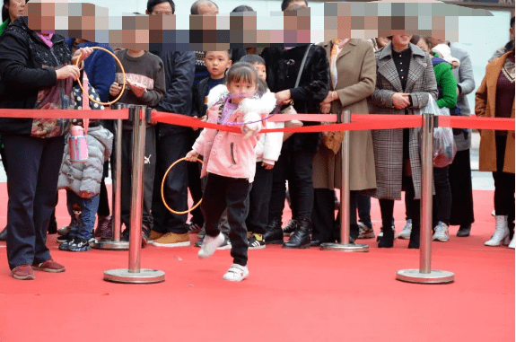 这是我见过最牛的套圈游戏服